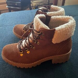 St. John’s bay Sherpa lined hiking boots